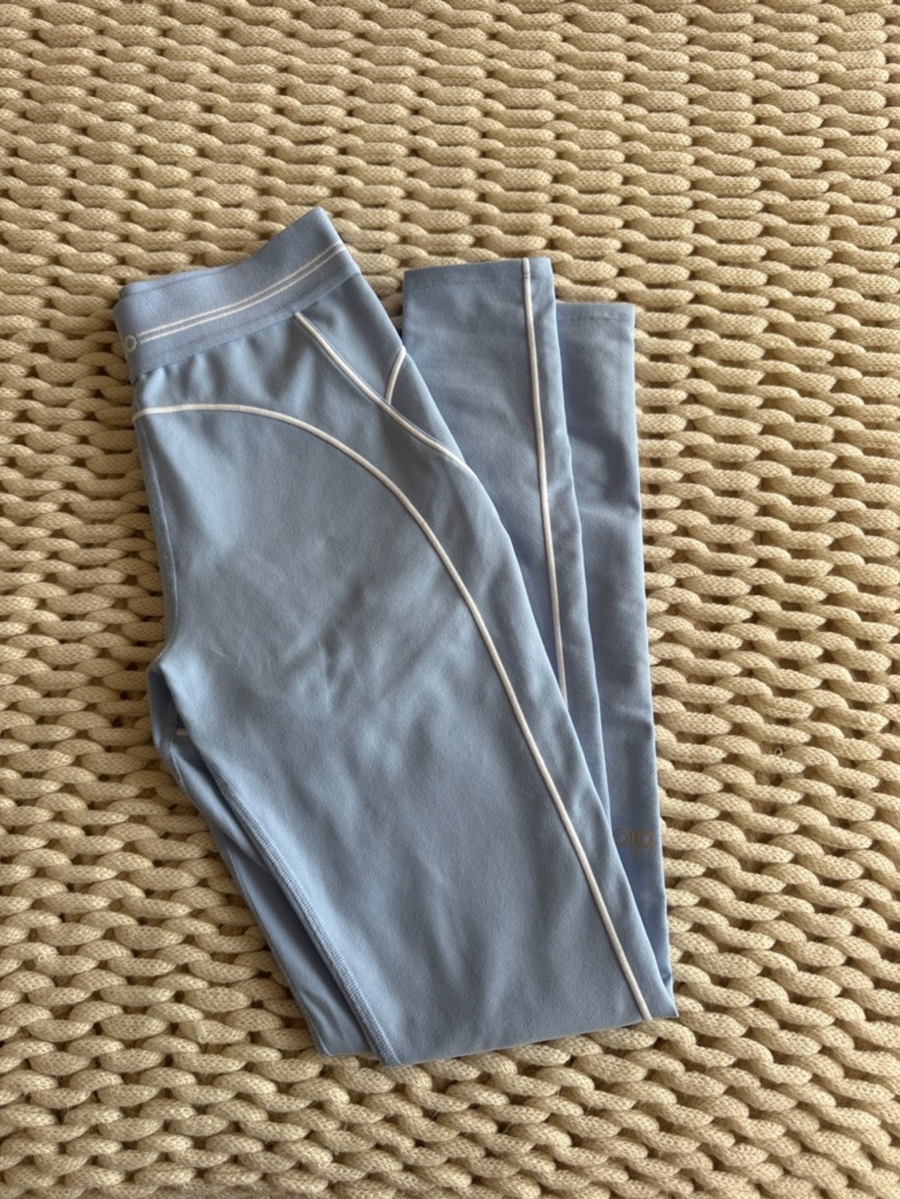 ALO Yoga Airbrush high waist heart throb legging in winter frost/white - Picture 2 of 4